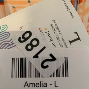 LuLaRoe Dresses - LuLaRoe Amelia Dress LuLaRoe Dresses - LuLaRoe Amelia Dress